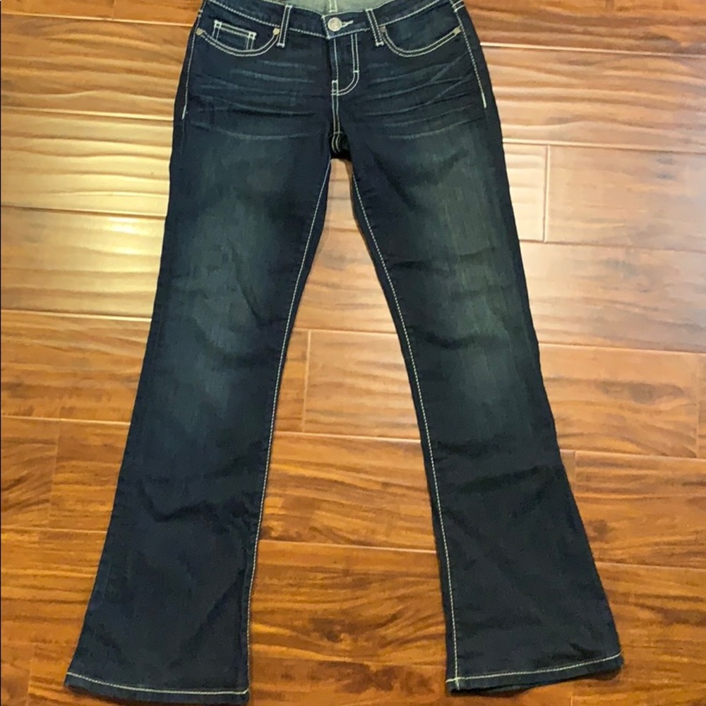 Buckle Outift - Picture 3 of 7